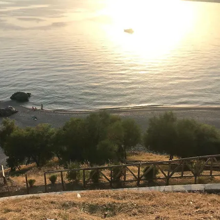 The Greek' House *